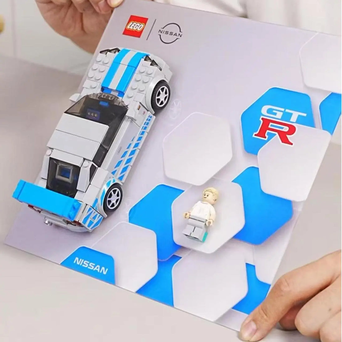 My 76917 R34: A "Fast & Furious" Coexistence Diary with the LEGO™ Show Case