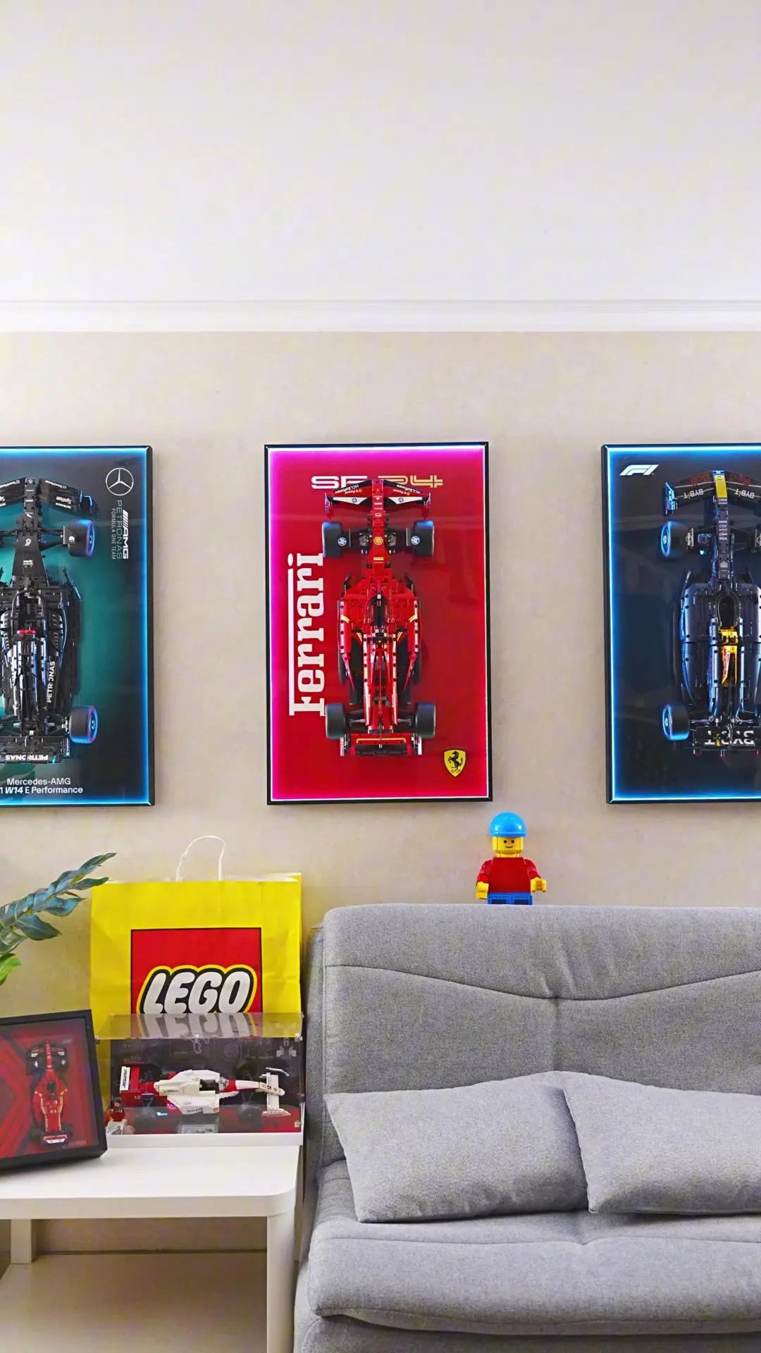 LEGO TECHNIC 42207 Ferrari SF-24 F1 Car Exclusive Display System: Reconstructing Mechanical Aesthetics with Light and Shadow Art