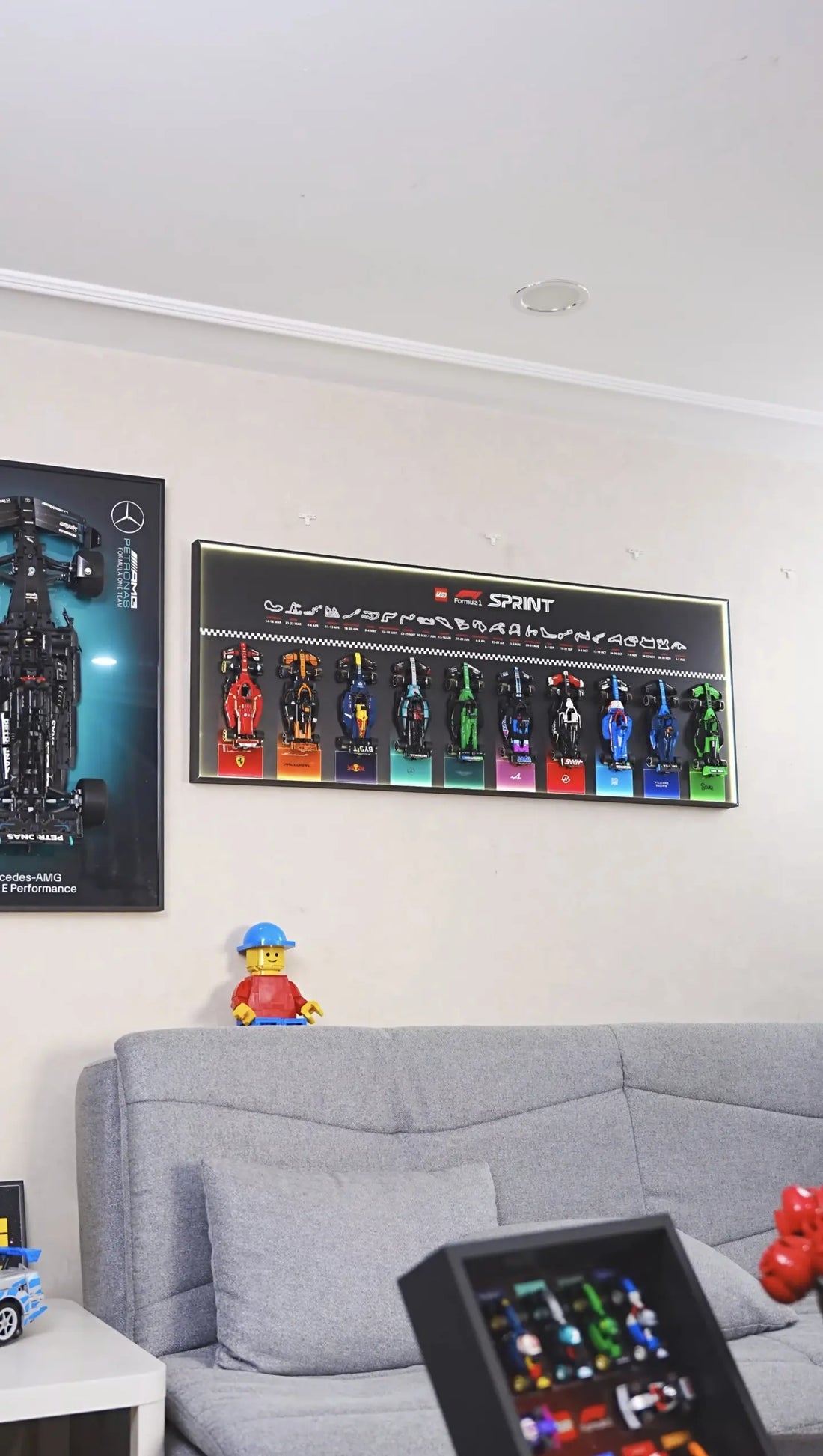 When Ten Speed Champions "Track Legends" Meet the 120×50 Aluminum Frame: A Wall-Mounted F1 Speed Aesthetics Solution