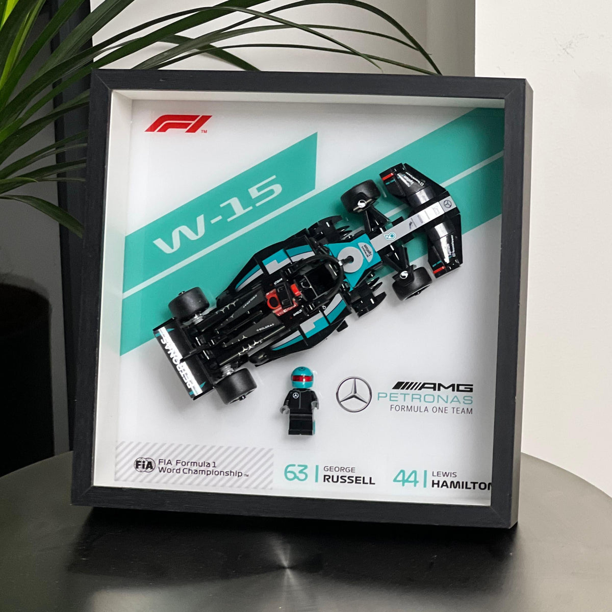 F1 Mini Display Case LEGO F1 Display Case for Speed Champions 2025 Mercedes-AMG (77244): A ...