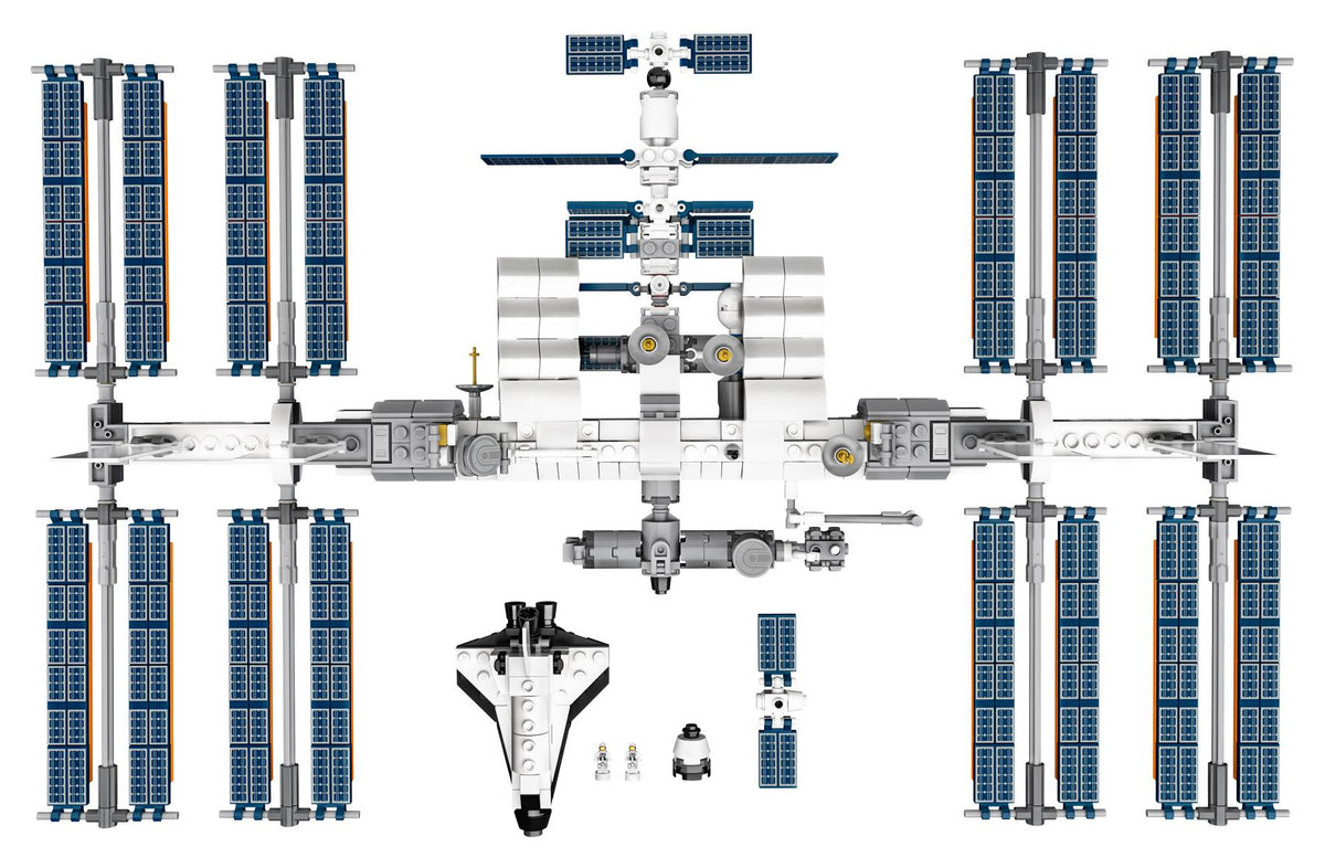 LEGO International Space Station Display: LEGO 21321 Story &amp; Display Ideas