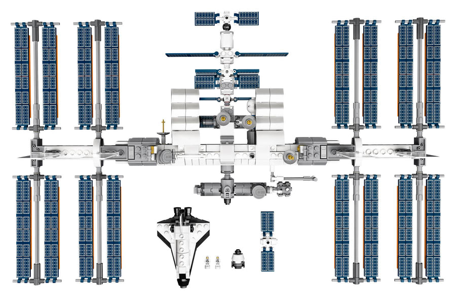 LEGO International Space Station Display: LEGO 21321 Story &amp; Display Ideas