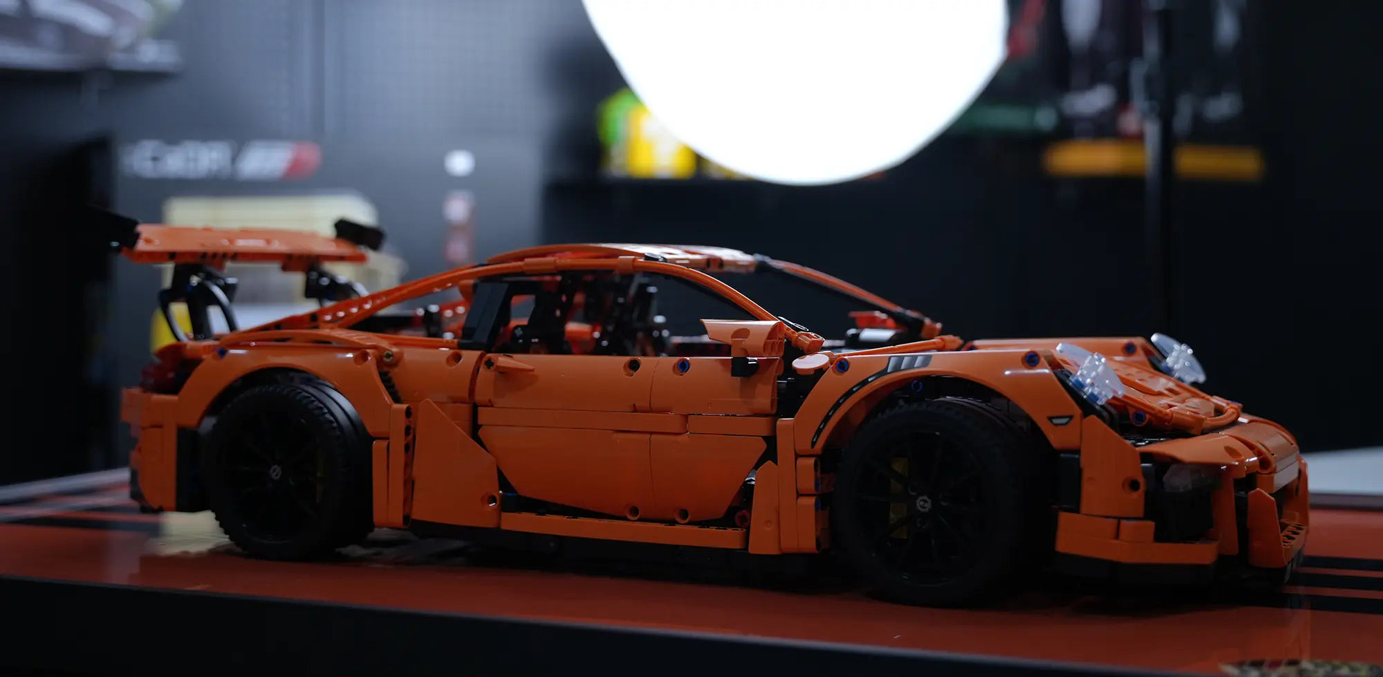 The Psychology of Collecting: Why Do We Need a Display Wall? ——From Visualized Achievement to Spiritual Belonging, Unlocking LEGO Enthusiasts’ “Speed Faith”