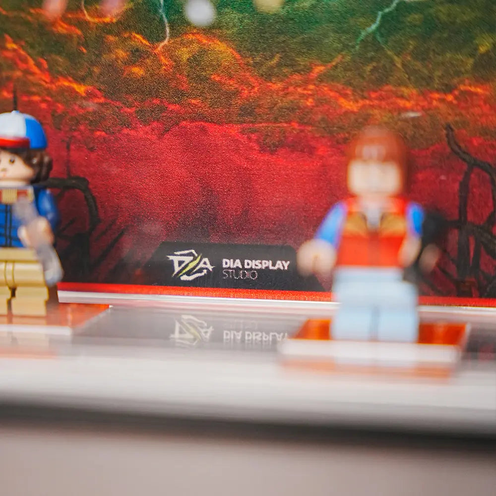 LEGO Display Acrylic Case for The Upside Down Minifigures (75810)