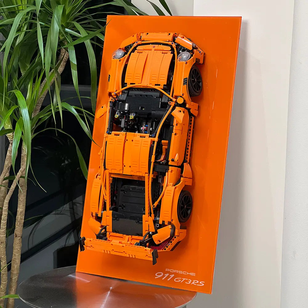 Cadre d'exposition LEGO™ Technic™ présenté dans un style flottant