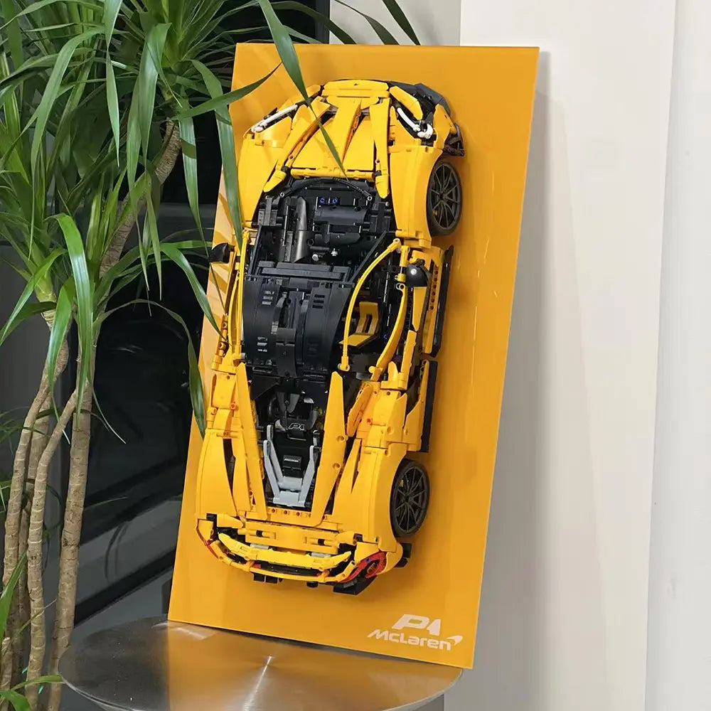 Cadre d'exposition LEGO™ Technic™ présenté dans un style flottant